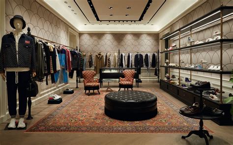 outlet gucci napoli|gucci outlet stores near me.